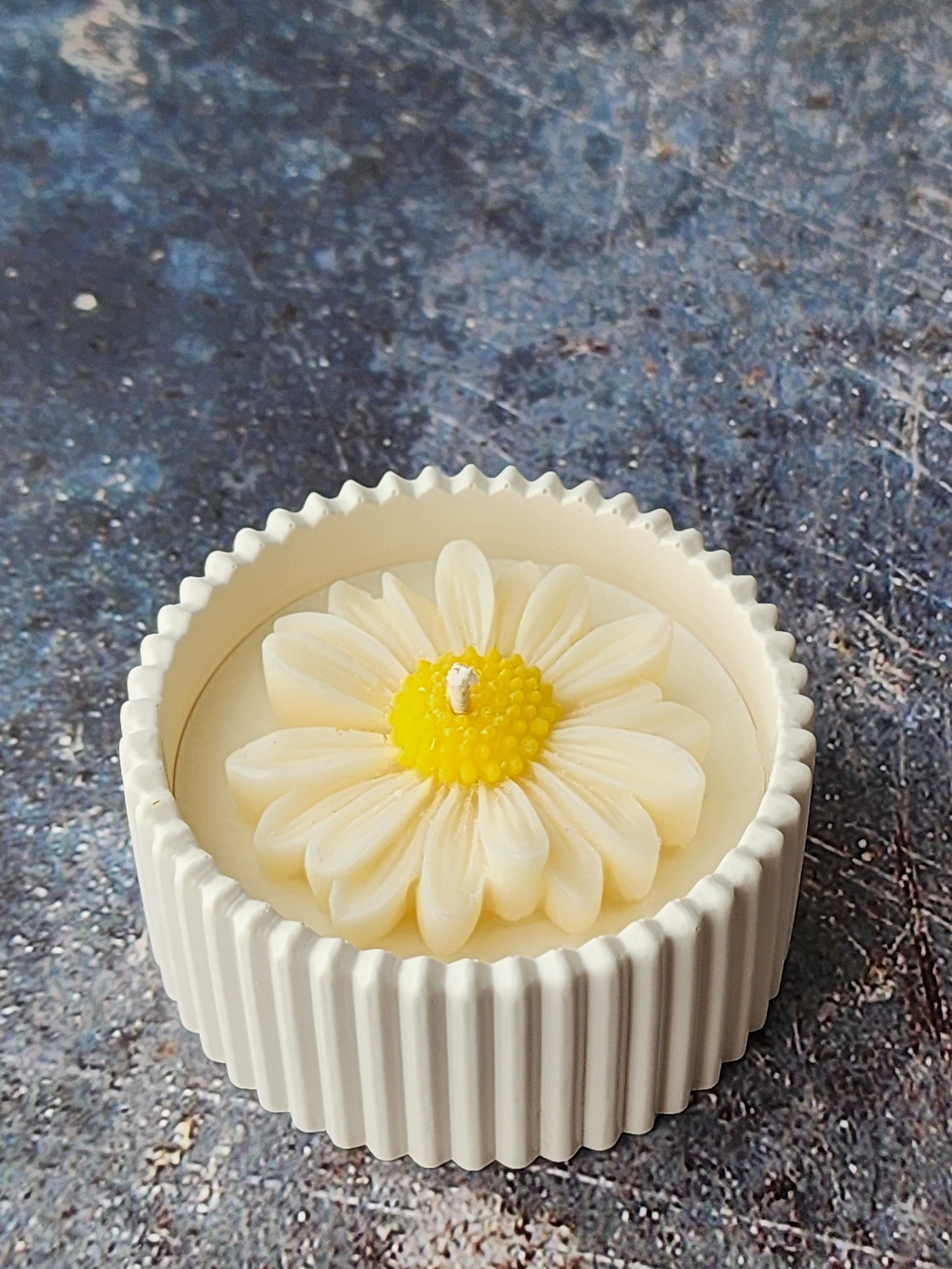 Daisy / Sunflower Candle